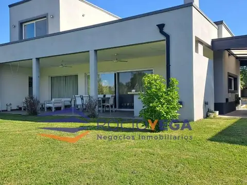 Casa en Venta  en La Primavera Golf, Carlos Keen Lujan 100