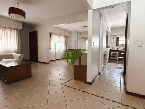 Casa en Alquiler con 1 cochera