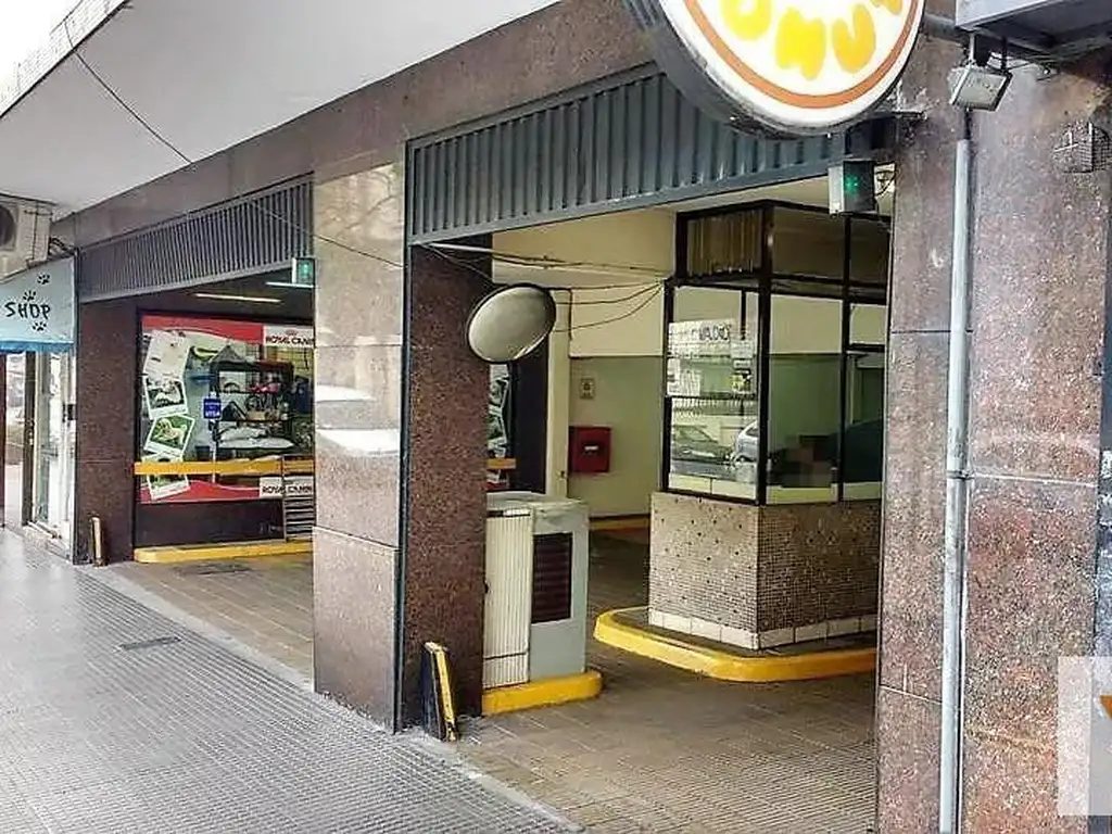 Ayacucho e/ Avenida Córdoba y Paraguay