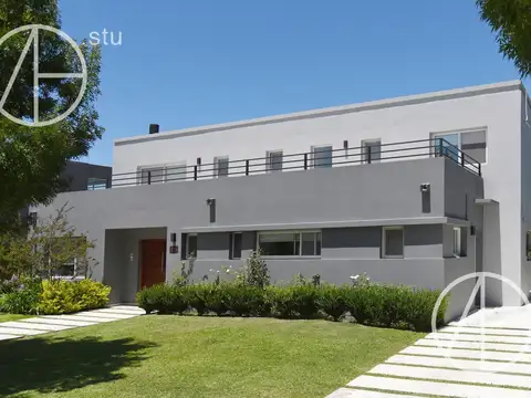 Casa a la venta de 7 ambientes en Muelles, Puertos, Escobar