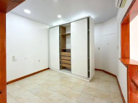Depto Tipo Casa en Alquiler en Quilmes Oeste, $ 380.000