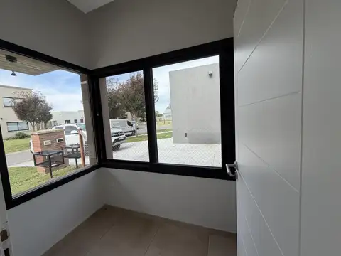 Casa en Alquiler al Oeste