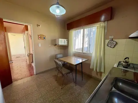 Casa 3 ambientes con 2 baños