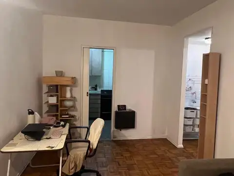 Avenida San Juan 4000, Piso 1