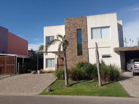 Casa en Venta de 5 dormitorios