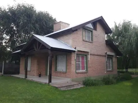 Casa en venta 2/3 dormitorios buen nivel - Anisacate - Cba.