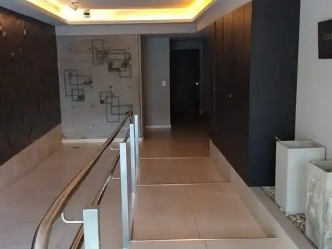 Ceretti 2200, Piso 4