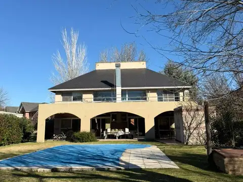 CLUB PRIVADO EL OMBU - Gran fondo libre + 5 dormitorios