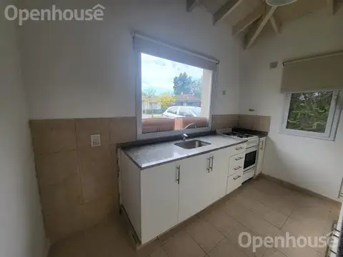 Alquiler Anual -Barrio La Candela- 3 amb con parrila y jardin.