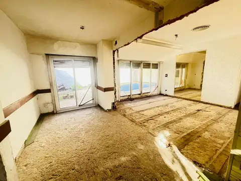 Casa en Venta en Acassuso Vias  /  Libertador, USD 300.000