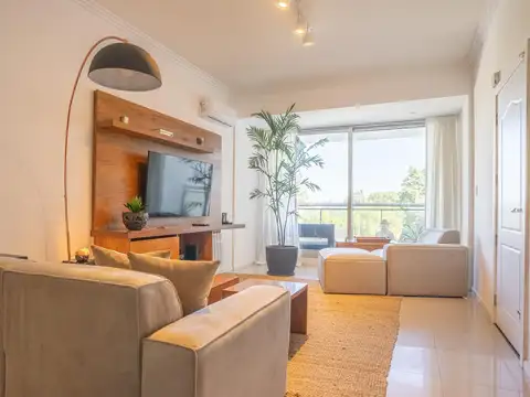 Departamento de 3 dormitorios con terraza exclusiva y cochera en  Fisherton Golf