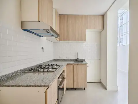 Depto Tipo Casa en Venta 80 años