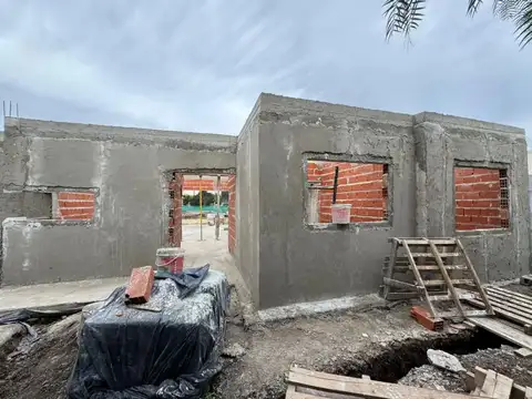 Casa en Venta en Pilar del Este - San Ramon, USD 155.000