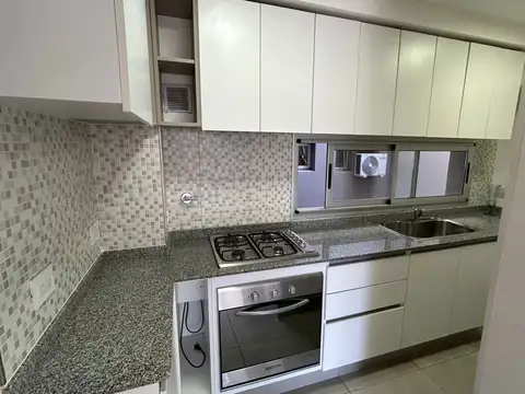 Alquiler departamento 3 ambientes en Haedo con cochera