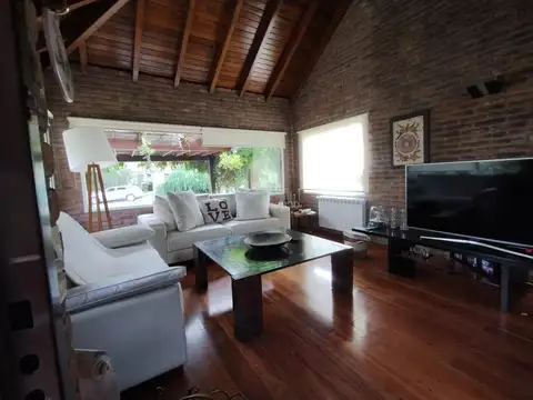 Casa en Venta al Este