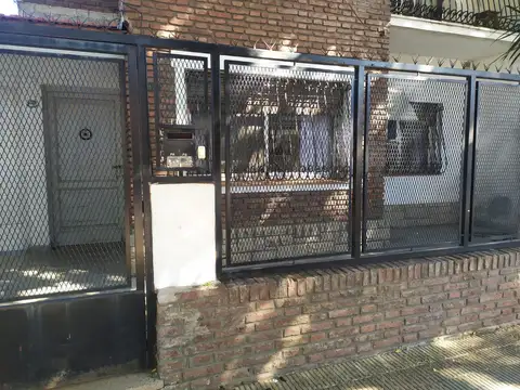 Departamento tipo casa en alquiler en Munro