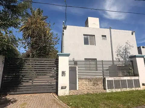 VENTA DUPLEX 3 DORM. SAN ALFONSO VILLA ALLENDE CBA