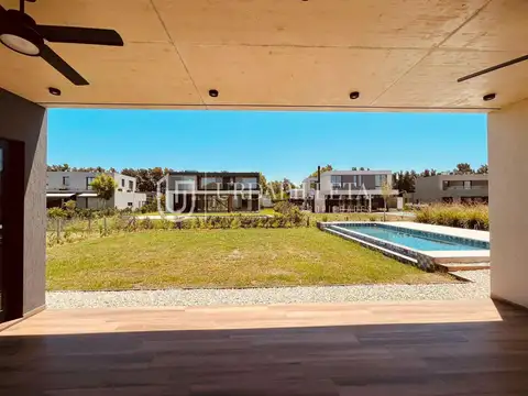 Casa en Venta al Oeste