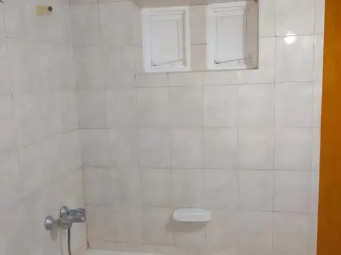 DEPARTAMENTO UN DORMITORIO cercaPLAZA MORENO ,1 cuadra de 12