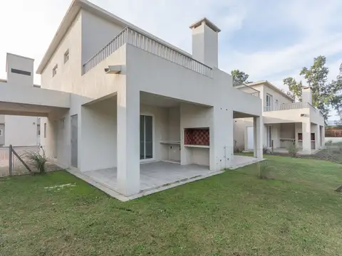 VENTA CASA DUPLEX 3 AMBIENTES CHIC VILLAGE PILAR