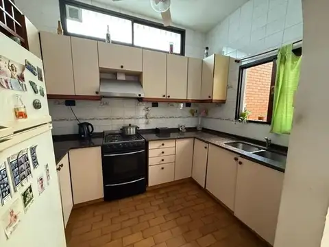 Depto Tipo Casa en Venta 60 años
