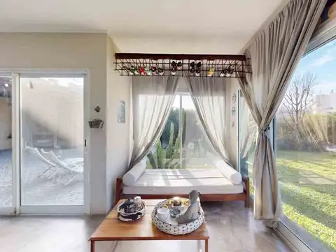 Casa 6 ambientes con 3 baños