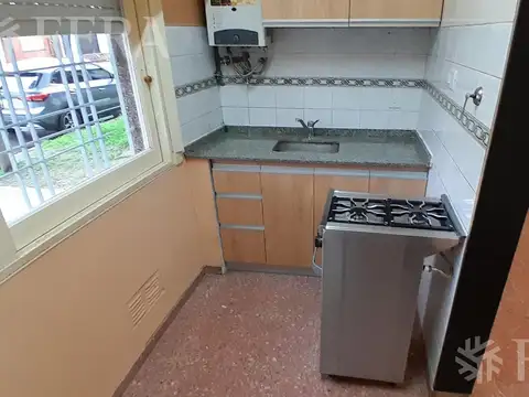 Alquiler PH 3 ambientes con terraza en Wilde