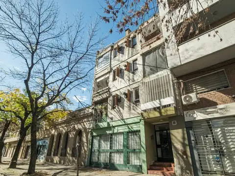 Venta / permuta - Departamento 1 dormitorio con balcón al frente - Abasto, Rosario.