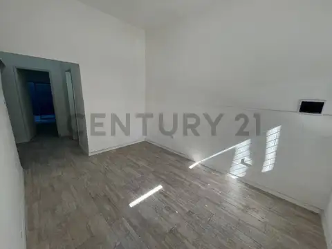 Berón de Astrada 2300, Piso 0