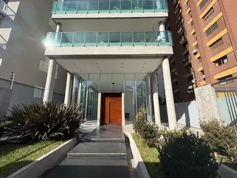25 De Mayo 200, Piso 2