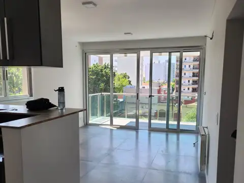 25 De Mayo 200, Piso 2