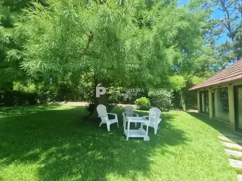 Casa en Alquiler en Pinares, USD 2.700