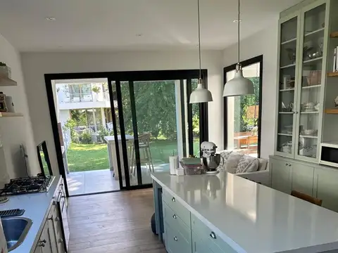 Azzurr Tortugas enero Usd    4.500