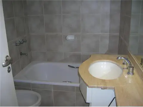 Departamento en Alquiler en Recoleta, $ 850.000