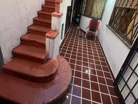 CASA EN VENTA 2 DORMITORIOS EN ARROYITO CON PATIO Y TERRAZA
