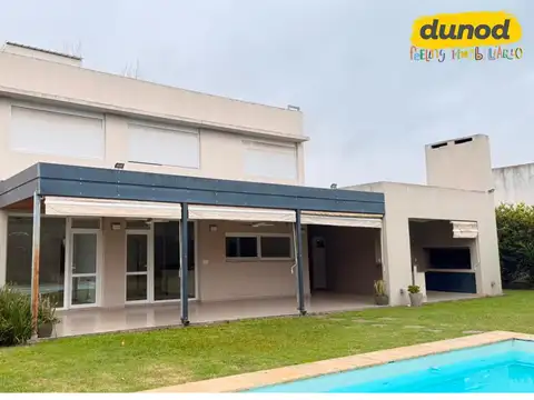 Casa en Alquiler en Funes, USD 2.500