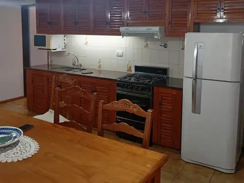 Casa en Venta con 4 cocheras