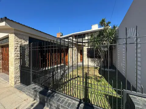 Casa en Venta en Jorge Cura, USD 228.000