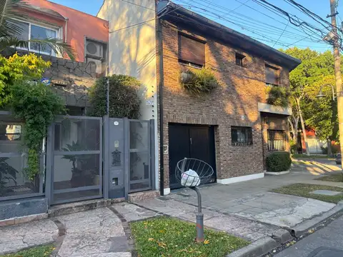 Casa 4 ambientes con 4 baños