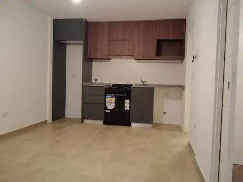Departamento en Alquiler en Haedo, $ 650.000