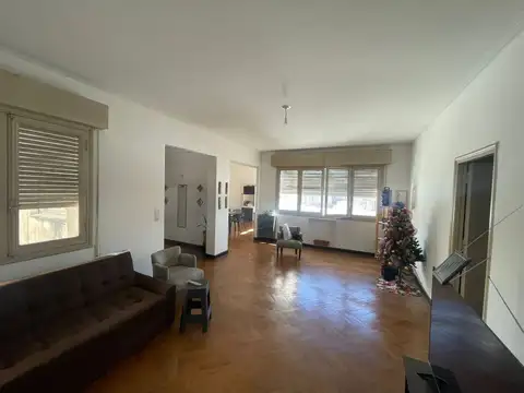 Departamento en Venta de 5 ambientes