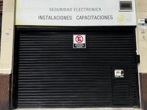 VENTA LOCAL  COMERCIAL, CON VIDRIERA, APTO VIVIENDA, TECHOS DOBLE ALTURA, IMPECABLE!