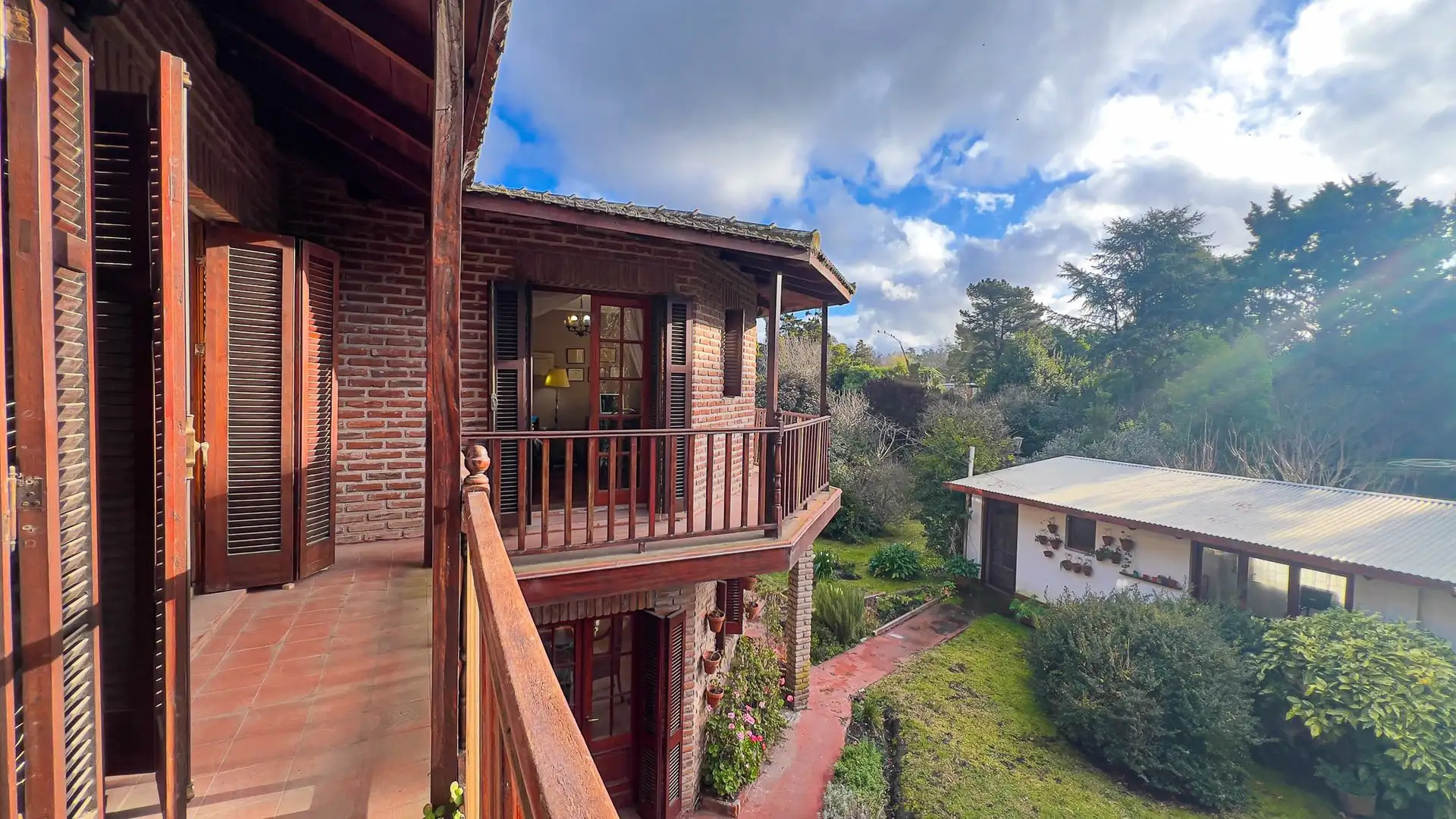 VENTA CHALET 3 AMB. LAS DALIAS PARQUE QUINCHO