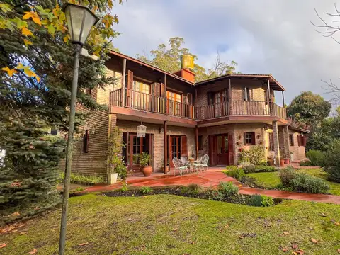 VENTA CHALET 3 AMB. LAS DALIAS PARQUE QUINCHO