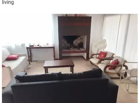 Casa en Alquiler Temporal con 1 cochera