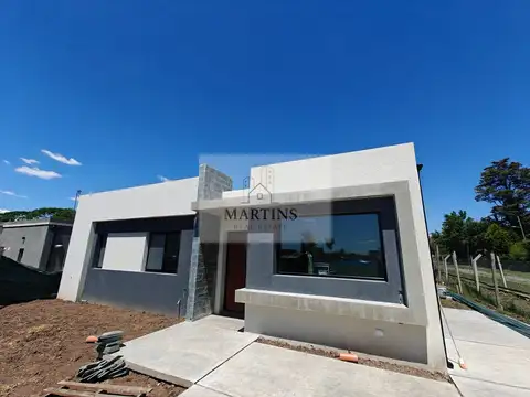 Casa en Venta en Pilar del Este - Santa Lucia, USD 167.000