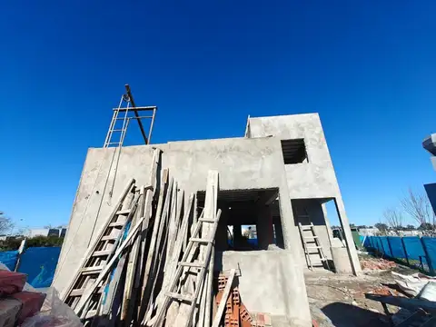 Casa en Venta en Pilar del Este - Santa Lucia, USD 200.000