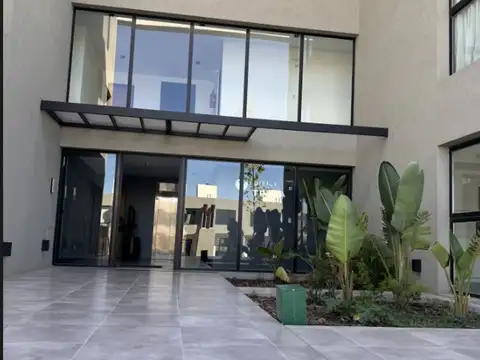 VENTA DEPARTAMENTO CON RENTA ACTIVA- PARQUE LELOIR