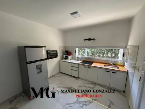 Casa en Alquiler Temporal con 2 cocheras
