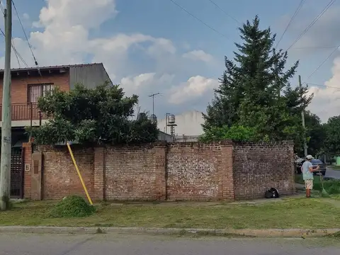 Casa - Venta - Argentina, CLAYPOLE - SEMPERE 3005